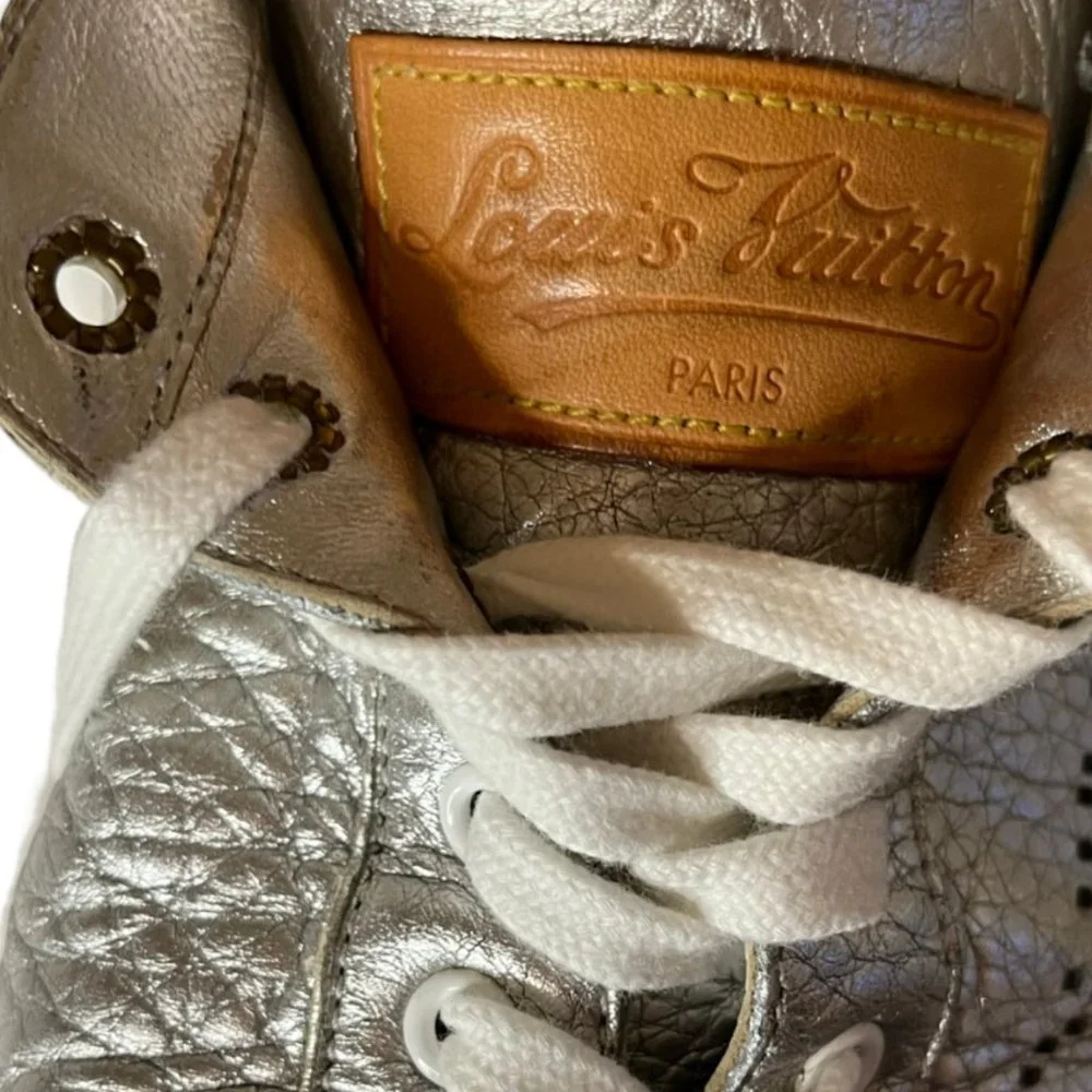 Louis Vuitton Silver leather low trainers, size 9 - Picture 9 of 13